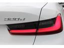 320d xDriveMスポーツエディションシャドー 正規認定中古車 19インチアロイホイール コンフォートアクセス フロント電動シート フロントシートヒーター ハイビームアシスタント アンビエントライト 電動トランク アップルカープレイ(21枚目)