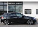 １２０　Ｍスポーツ　正規認定中古車　１８インチアロイホイール　アダプティブＭサスペンション　電動フロントシート　フロントシートヒーター　ハイビームアシスタント　ヘッドアップディスプレイ　ハーマンカードンサラウンドシステム（12枚目）