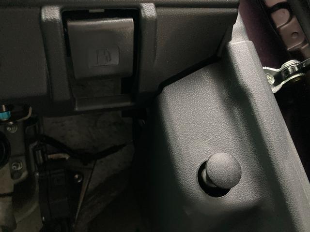 ウェイク Ｘ　【アウトレット】　カーナビ　バックアイカメラ装着車　バックカメラ　純正ナビ　プッシュスタート　オートエアコン　スライドドア　横滑り防止機能　盗難防止システム（33枚目）