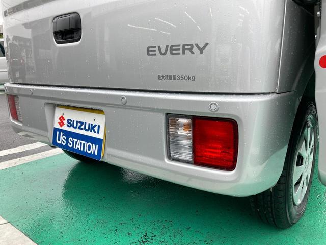 エブリイ ！先行初売！ＰＣ　６型　ＣＶＴ　２ＷＤ　オーディオレス　オートライト　後席両側スライドドア　禁煙車　スズキセーフティーサポート　衝突被害軽減システム　アイドリングストップ　横滑り防止機能　衝突安全ボディ　盗難防止システム　ＬＥＤヘッドランプ（43枚目）