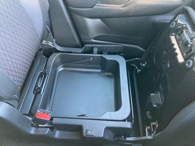 ソリオ バンディット　ＨＹＢＲＩＤ　ＭＶ　３型　ナビ・ＥＴＣ付　バックカメラ　　Ｂｌｕｅｔｏｏｔｈ　スライドドア　純正ナビ　プッシュスタート　シートヒーター　オートエアコン　ＥＴＣ　禁煙車　スズキセーフティーサポート　衝突被害軽減システム　アイドリングストップ（30枚目）