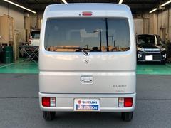 ���Ҥϥ�����������ң�������л��ľ������Ź�������������ǥ����顼�ˤǤ������ҤΥ�åȡ��ϡ������¡ס��ֿƿȡס��ֿ����פǡ������ͤ�˭���ʥ����饤�դ�¸����뤿��Τ��������򤵤��Ƥ��������ޤ��� 3