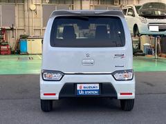 ���Ҥϥ�����������ң�������л��ľ������Ź�������������ǥ����顼�ˤǤ������ҤΥ�åȡ��ϡ������¡ס��ֿƿȡס��ֿ����פǡ������ͤ�˭���ʥ����饤�դ�¸����뤿��Τ��������򤵤��Ƥ��������ޤ��� 5