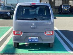 ��Ź�ϥ�������ľ��Ź�Ǥ��ꡢ�������ʤμ�갷���򤷤Ƥ���ޤ��� 3