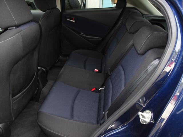 デミオ ＸＤ　衝突被害軽減ブレーキ　ＬＥＤコンフォートパッケージ　オートエアコン　レインセンサー付きフロントワイパー　オートライト　クルーうコントロール　シートヒーター　純正ナビ　テレビ　ＣＤ　ＢＬスマートキー２本（20枚目）