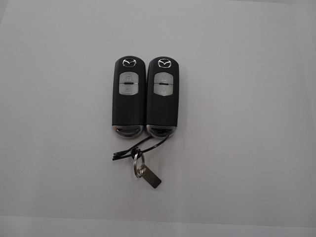 デミオ ＸＤ　衝突被害軽減ブレーキ　ＬＥＤコンフォートパッケージ　オートエアコン　レインセンサー付きフロントワイパー　オートライト　クルーうコントロール　シートヒーター　純正ナビ　テレビ　ＣＤ　ＢＬスマートキー２本（37枚目）