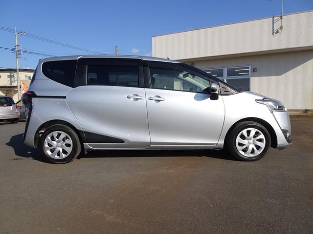 シエンタ Ｇ　トヨタセイフティセンス　両側パワースライドドア　ナビ連動ビルトインＥＴＣ２．０　純正ナビ　テレビ　ＣＤ　ＤＶＤ　ブルートゥース　バックカメラ　後席モニター　ＬＥＤヘッドライト　フォグ　スマートキー２本（5枚目）