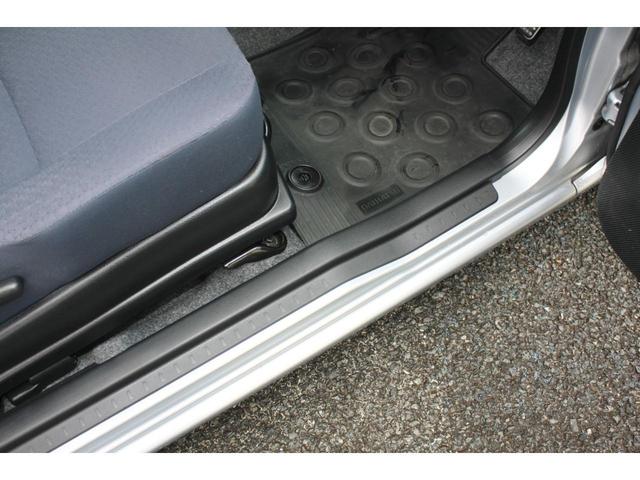 ミラ TX バンモデル最終型 5速MT 走行11.200キロ パワーウインド エアコン パワステ ABS Wエアバック 禁煙車(32枚目)