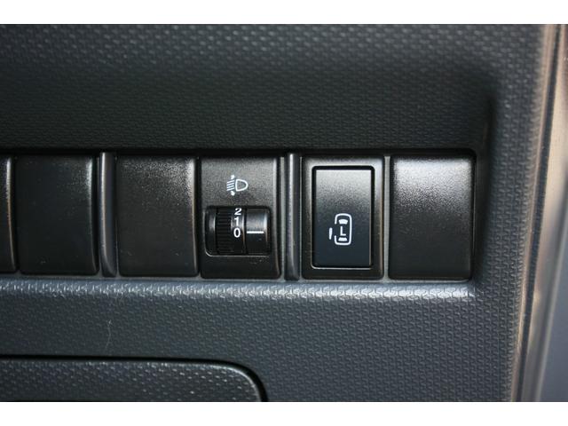 ソリオ Ｘ　黒内装色　ＳＤナビ　ワンセグＴＶ　ＣＤ　電動ドア　ＥＴＣ　ＡＢＳ　Ｗエアバック　キーフリー　プッシュスタート　オートエアコン　純正アルミ　禁煙車　純正エアロ　禁煙車（14枚目）