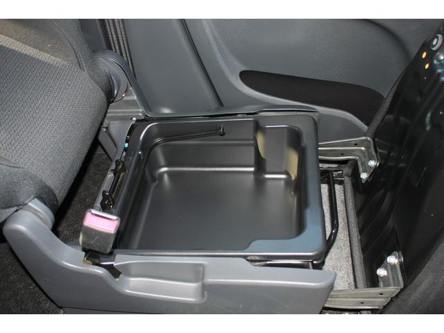 ソリオ Ｘ　黒内装色　ＳＤナビ　ワンセグＴＶ　ＣＤ　電動ドア　ＥＴＣ　ＡＢＳ　Ｗエアバック　キーフリー　プッシュスタート　オートエアコン　純正アルミ　禁煙車　純正エアロ　禁煙車（28枚目）