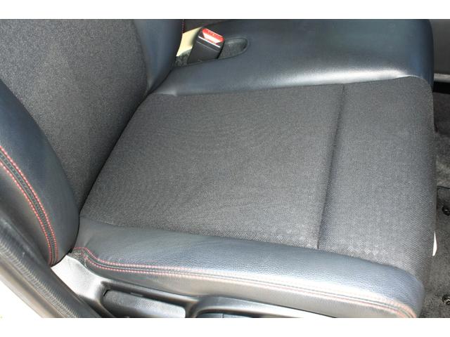 N-BOXカスタム 2トーンカラースタイル G・ターボLパッケージ ブラックルーフ ターボモデル パドル7速MTモードCVT 両側電動スライドドア SDナビ ワンセグTV CD/DVDビデオ Bluetooth バックカメラ クルーズコントロール 禁煙車(34枚目)