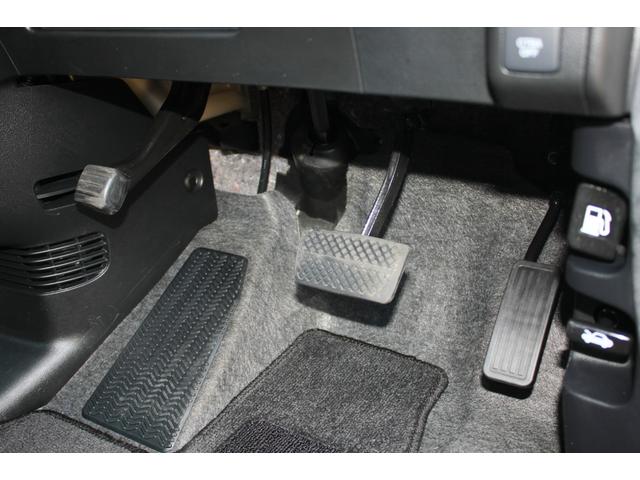 N-BOXカスタム 2トーンカラースタイル G・ターボLパッケージ ブラックルーフ ターボモデル パドル7速MTモードCVT 両側電動スライドドア SDナビ ワンセグTV CD/DVDビデオ Bluetooth バックカメラ クルーズコントロール 禁煙車(40枚目)