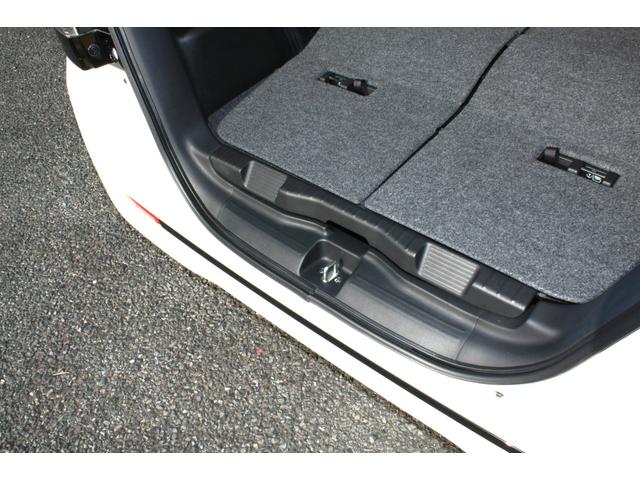 N-BOXカスタム 2トーンカラースタイル G・ターボLパッケージ ブラックルーフ ターボモデル パドル7速MTモードCVT 両側電動スライドドア SDナビ ワンセグTV CD/DVDビデオ Bluetooth バックカメラ クルーズコントロール 禁煙車(64枚目)