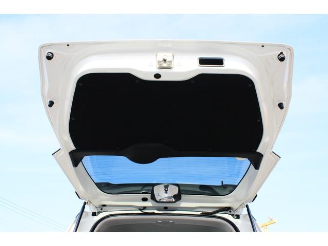 N-BOXカスタム 2トーンカラースタイル G・ターボLパッケージ ブラックルーフ ターボモデル パドル7速MTモードCVT 両側電動スライドドア SDナビ ワンセグTV CD/DVDビデオ Bluetooth バックカメラ クルーズコントロール 禁煙車(72枚目)