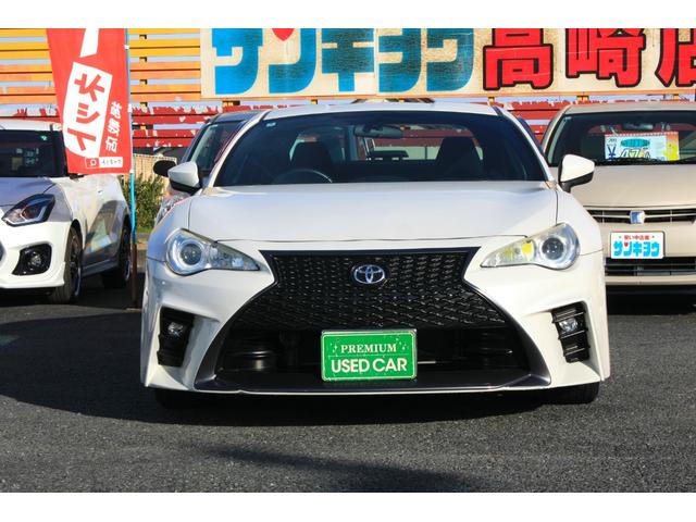 ８６ Ｇ　６速ＭＴ　レクサスタイプフロントバンパー　ＳＤナビ　フルセグＴＶ　ＣＤ／ＤＶＤビデオ　Ｂｌｕｅｔｏｏｔｈ　ＥＴＣ　ＡＢＳ　８エアバック　キーレスキー　社外ＬＥＤライト　Ｘスピード１６ｉｎアルミ　禁煙車（6枚目）