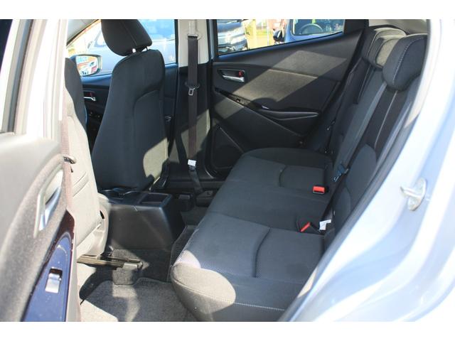 デミオ ＸＤツーリング　６速ＭＴ　ＳＫＹＡＣＴＩＶ－Ｄ　マツダコネクトナビ　ＣＤ／ＤＶＤビデオ　フルセグＴＶ　Ｂｌｕｅｔｏｏｔｈ　バックカメラ　ＬＥＤライト　ＥＴＣ　スマートシテイブレーキサポート　純正１６ｉｎアルミ　禁煙車（37枚目）