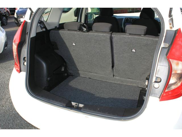 ノート Ｘ　走行１４．７００キロ　純正ＳＤナビ　フルセグＴＶ　ＣＤ　Ｂｌｕｅｔｏｏｔｈ　アイドリングストップ　インテリジェントキー　プッシュスタート　ＡＢＳ　Ｗエアバック　プライバシーガラス　禁煙車（48枚目）