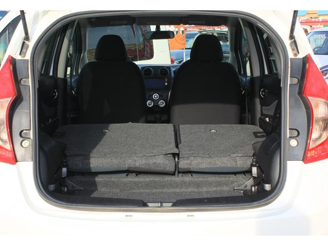 ノート Ｘ　走行１４．７００キロ　純正ＳＤナビ　フルセグＴＶ　ＣＤ　Ｂｌｕｅｔｏｏｔｈ　アイドリングストップ　インテリジェントキー　プッシュスタート　ＡＢＳ　Ｗエアバック　プライバシーガラス　禁煙車（52枚目）