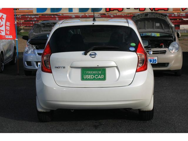 ノート Ｘ　走行１４．７００キロ　純正ＳＤナビ　フルセグＴＶ　ＣＤ　Ｂｌｕｅｔｏｏｔｈ　アイドリングストップ　インテリジェントキー　プッシュスタート　ＡＢＳ　Ｗエアバック　プライバシーガラス　禁煙車（66枚目）