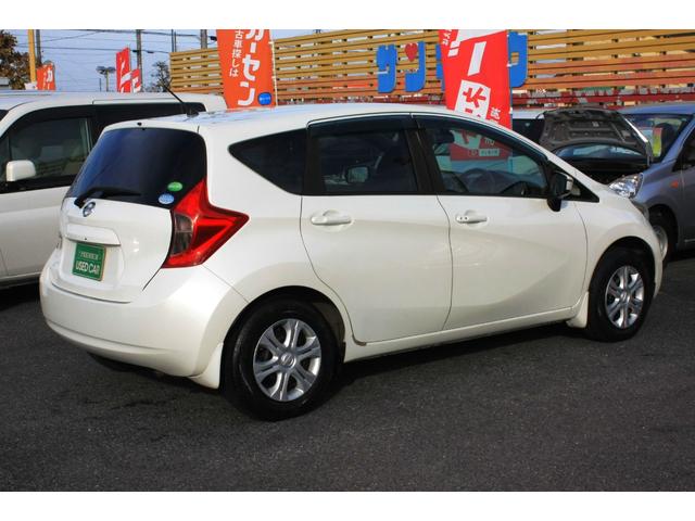 ノート Ｘ　走行１４．７００キロ　純正ＳＤナビ　フルセグＴＶ　ＣＤ　Ｂｌｕｅｔｏｏｔｈ　アイドリングストップ　インテリジェントキー　プッシュスタート　ＡＢＳ　Ｗエアバック　プライバシーガラス　禁煙車（68枚目）