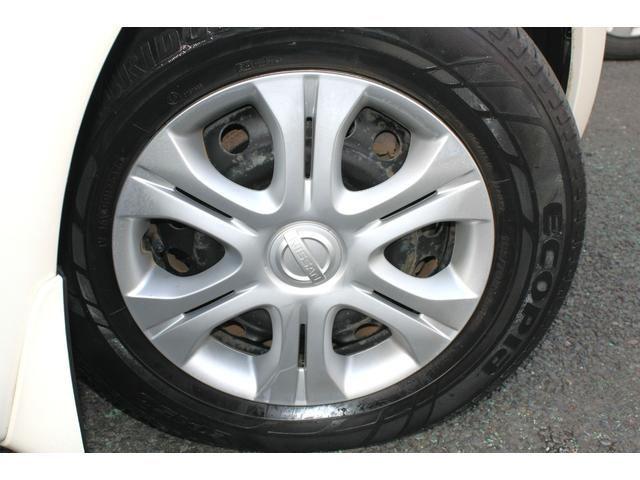 ノート Ｘ　走行１４．７００キロ　純正ＳＤナビ　フルセグＴＶ　ＣＤ　Ｂｌｕｅｔｏｏｔｈ　アイドリングストップ　インテリジェントキー　プッシュスタート　ＡＢＳ　Ｗエアバック　プライバシーガラス　禁煙車（77枚目）