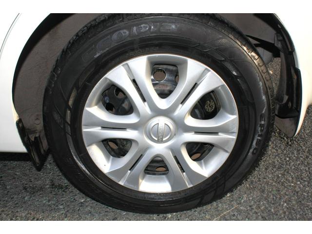 ノート Ｘ　走行１４．７００キロ　純正ＳＤナビ　フルセグＴＶ　ＣＤ　Ｂｌｕｅｔｏｏｔｈ　アイドリングストップ　インテリジェントキー　プッシュスタート　ＡＢＳ　Ｗエアバック　プライバシーガラス　禁煙車（79枚目）