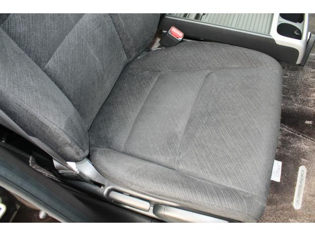 オデッセイ ＭＸ・エアロパッケージ　ＨＤＤインターナビ　ＣＤ／ＤＶＤ　Ｂｌｕｅｔｏｏｔｈ通話　バックカメラ　ＨＩＤ　ＥＴＣ　ＭＴモード付パドルシフトＣＶＴ　純正１８インチアルミ　エアログレード　禁煙車（32枚目）