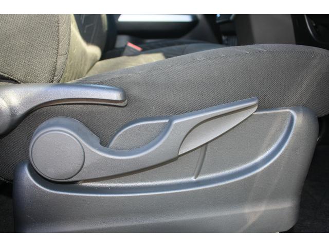 ルーミー カスタムG-T ブラックツートンルーフ モデリスタフロントエアロ 両側電動ドア SDナビ フルセグTV CD/DVDビデオ Bluetooth ビルトインETC スマートアシスト 純正15インチアルミ 禁煙車(29枚目)