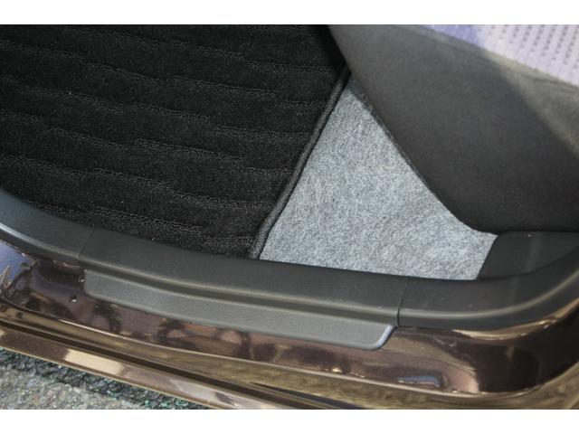 キャロル ＧＦ　５速ＭＴ　２型モデル　Ｒ０６Ａ型直３ＤＯＨＣ　エアコン　パワステ　パワーウインド　純正オーディオ　ＡＢＳ　Ｗエアバック　キーレスキー　社外アルミホイール　禁煙車（45枚目）