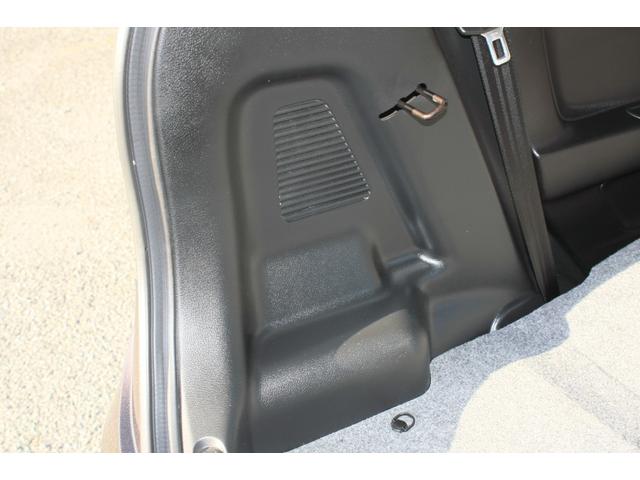 キャロル ＧＦ　５速ＭＴ　２型モデル　Ｒ０６Ａ型直３ＤＯＨＣ　エアコン　パワステ　パワーウインド　純正オーディオ　ＡＢＳ　Ｗエアバック　キーレスキー　社外アルミホイール　禁煙車（50枚目）