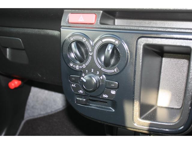 アルト ＶＰ　５速ＭＴ　Ｒ０６Ａ直３ＤＯＨＣ　エアコン　パワステ　純正ラジオチューナー　キーレスキー　Ｗエアバック　ＡＢＳレス車　フロントドアバイザー　フロアーマット　禁煙車（20枚目）