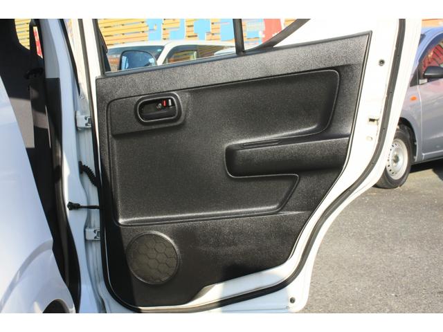 アルト ＶＰ　５速ＭＴ　Ｒ０６Ａ直３ＤＯＨＣ　エアコン　パワステ　純正ラジオチューナー　キーレスキー　Ｗエアバック　ＡＢＳレス車　フロントドアバイザー　フロアーマット　禁煙車（34枚目）
