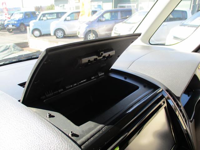 X 4WD/スマートキー/左リヤオートスライド/プッシュスタート/オートエアコン/ETC/シートヒーター/ナビテレビ(26枚目)