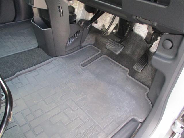 ハイゼットキャディー Ｄ　ＳＡＩＩＩ　４ＷＤ／衝突軽減ブレーキ／横滑り防止／オートライト／アイドリングストップ／タイヤ４本新品／乗車定員２名（30枚目）