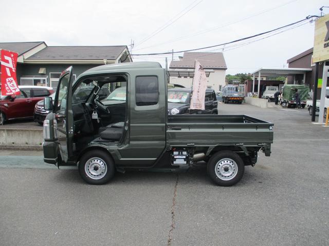 スーパーキャリイ Ｘ　届出済未使用車／４ＷＤ／エアコン／パワステ／パワーウインド／キーレス／衝突軽減ブレーキ／横滑り防止／アイドリングストップ／フォグランプ／両席エアバック（4枚目）