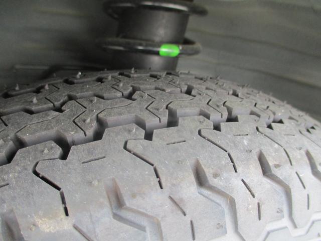 スーパーキャリイ Ｘ　届出済未使用車／４ＷＤ／エアコン／パワステ／パワーウインド／キーレス／衝突軽減ブレーキ／横滑り防止／アイドリングストップ／フォグランプ／両席エアバック（21枚目）