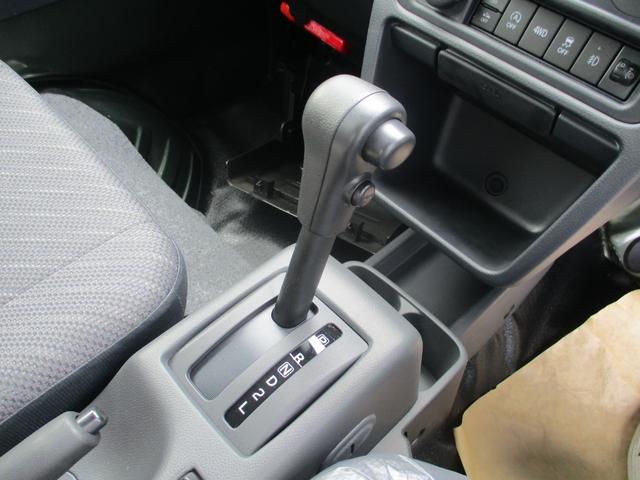 スーパーキャリイ Ｘ　届出済未使用車／４ＷＤ／エアコン／パワステ／パワーウインド／キーレス／衝突軽減ブレーキ／横滑り防止／アイドリングストップ／フォグランプ／両席エアバック（22枚目）