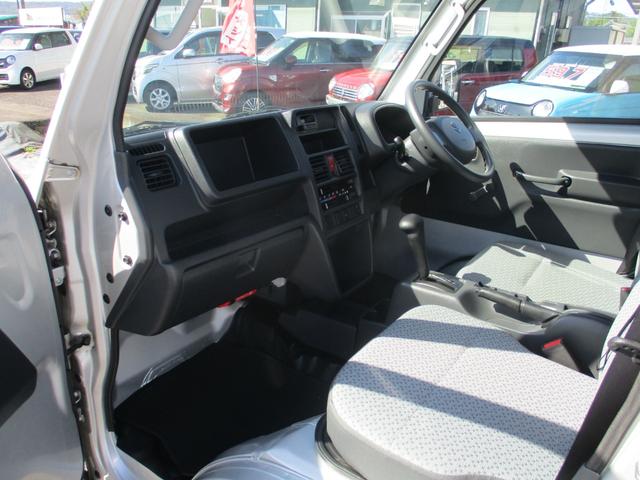 キャリイトラック ＫＣエアコン・パワステ　４ＷＤ／タイヤ４本新品／運転席エアバック（11枚目）
