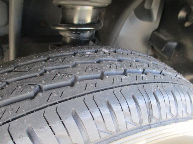 サンバートラック ＴＢ　４ＷＤ／５速／エアコン／パワステ／運転席エアバック／タイヤ４本新品／タイミングベルト交換済／ＥＬ付き（21枚目）