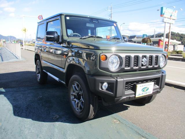 ジムニー XC 届出済未使用車/4WD/ターボ/純正アルミ/衝突軽減ブレーキ/横滑り防止/スマートキー/アイドリングストップ/オートエアコン/両席シートヒーター/クルーズコントロール/フォグランプ/LEDヘッドライト(3枚目)