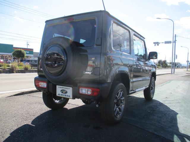 ジムニー XC 届出済未使用車/4WD/ターボ/純正アルミ/衝突軽減ブレーキ/横滑り防止/スマートキー/アイドリングストップ/オートエアコン/両席シートヒーター/クルーズコントロール/フォグランプ/LEDヘッドライト(6枚目)