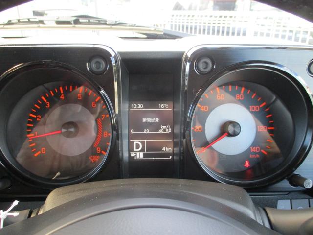 ジムニー XC 届出済未使用車/4WD/ターボ/純正アルミ/衝突軽減ブレーキ/横滑り防止/スマートキー/アイドリングストップ/オートエアコン/両席シートヒーター/クルーズコントロール/フォグランプ/LEDヘッドライト(15枚目)