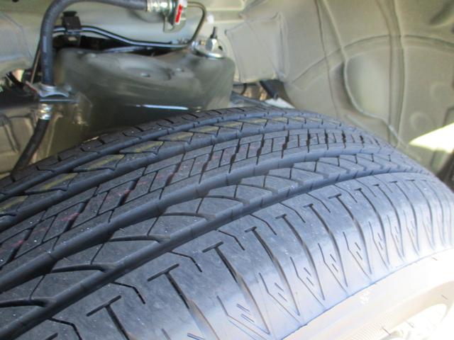 ジムニー XC 届出済未使用車/4WD/ターボ/純正アルミ/衝突軽減ブレーキ/横滑り防止/スマートキー/アイドリングストップ/オートエアコン/両席シートヒーター/クルーズコントロール/フォグランプ/LEDヘッドライト(20枚目)