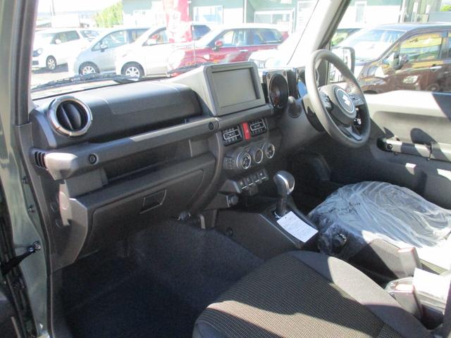 ジムニー XC 届出済未使用車/4WD/ターボ/純正アルミ/衝突軽減ブレーキ/横滑り防止/スマートキー/アイドリングストップ/オートエアコン/両席シートヒーター/クルーズコントロール/フォグランプ/LEDヘッドライト(27枚目)