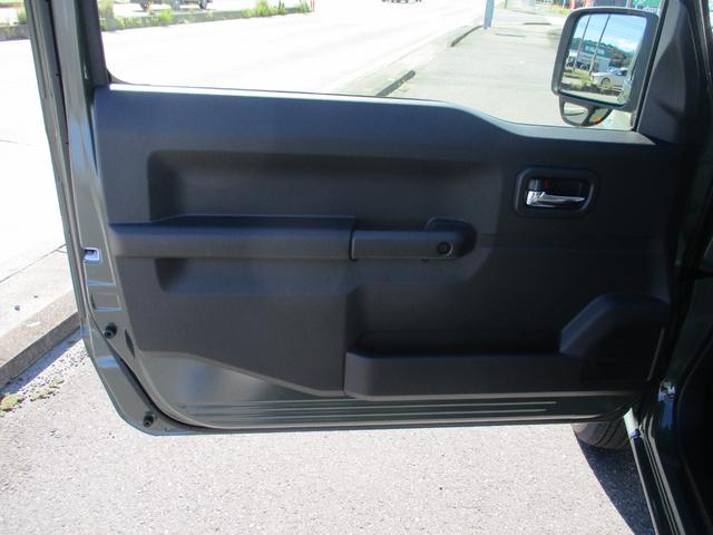 ジムニー XC 届出済未使用車/4WD/ターボ/純正アルミ/衝突軽減ブレーキ/横滑り防止/スマートキー/アイドリングストップ/オートエアコン/両席シートヒーター/クルーズコントロール/フォグランプ/LEDヘッドライト(28枚目)