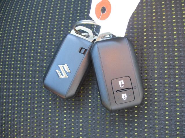 ジムニー XC 届出済未使用車/4WD/ターボ/純正アルミ/衝突軽減ブレーキ/横滑り防止/スマートキー/アイドリングストップ/オートエアコン/両席シートヒーター/クルーズコントロール/フォグランプ/LEDヘッドライト(33枚目)