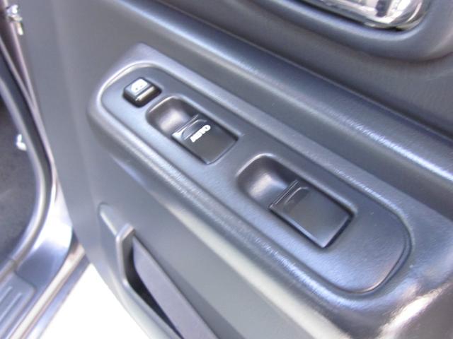 ジムニー クロスアドベンチャーＸＣ　４ＷＤ／５速／ターボ／純正アルミホイール／シートヒーター／フォグランプ／タイミングチェーン仕様（27枚目）