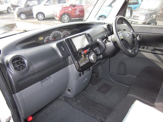 タント カスタムＸリミテッド　キーフリーシステム／オートエアコン／左リヤオートスライド／純正アルミホイール／フォグランプ／ナビテレビ／ドアミラーウインカー（31枚目）