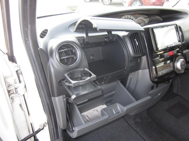 タント カスタムＸリミテッド　キーフリーシステム／オートエアコン／左リヤオートスライド／純正アルミホイール／フォグランプ／ナビテレビ／ドアミラーウインカー（32枚目）