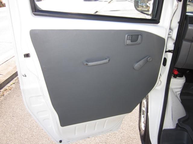 ミニキャブトラック スーパーカスタム 4WD/エアコン/パワステ/作業灯(24枚目)